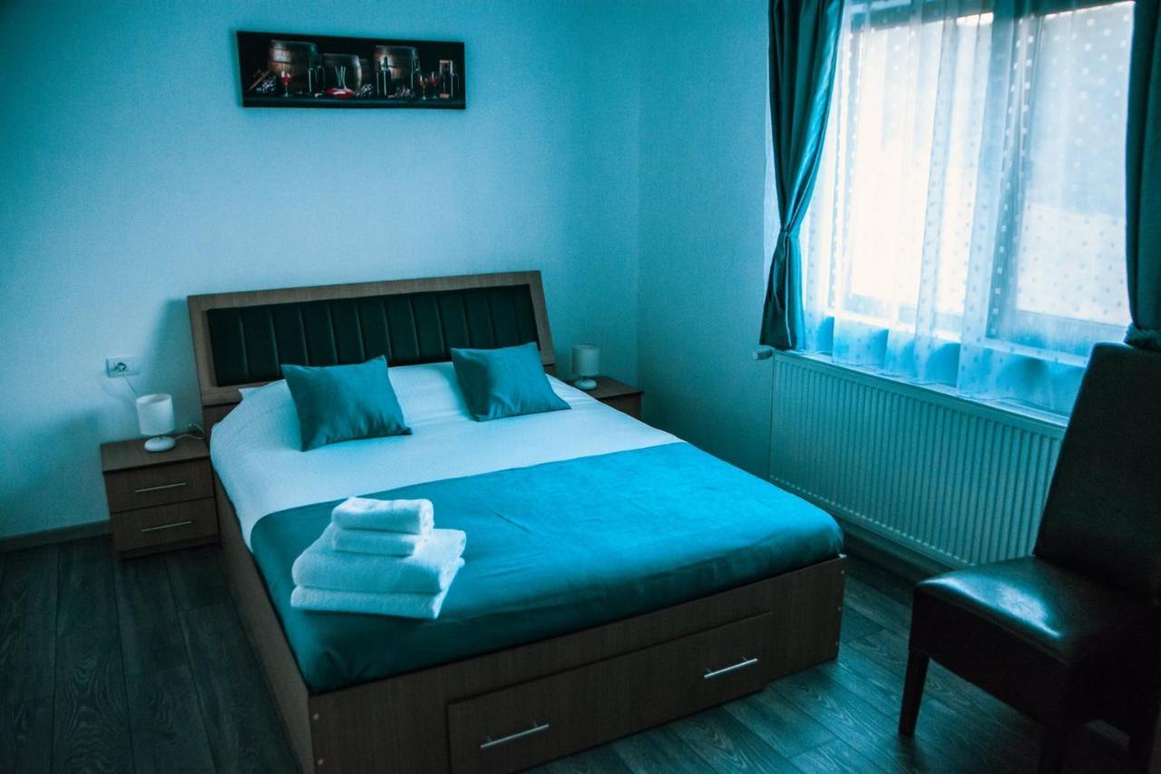 Cameră dublă cu baie privată